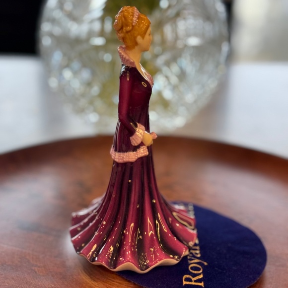 Best Wishes Royal Doulton miniature figurine From the Heart HN 5455. - Picture 4 of 9